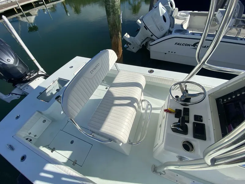 Slide: The Image of 2023 Dorado 25 SE - Helm Seating - 5835740