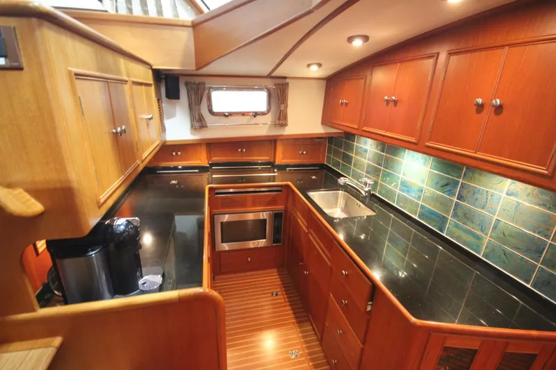 Slide: The Image of Grand Banks 49 Eastbay SX 2007 - 5803725