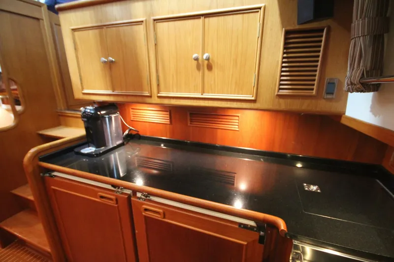 Slide: The Image of Grand Banks 49 Eastbay SX 2007 - 5803727