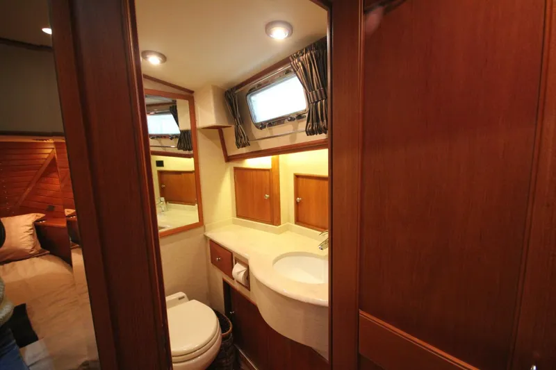 Slide: The Image of Grand Banks 49 Eastbay SX 2007 - 5803737