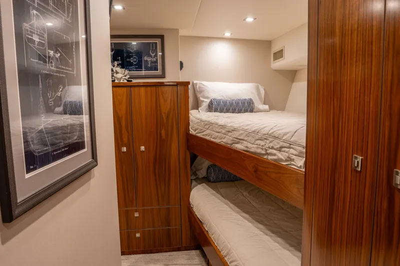 Slide: The Image of 2018 Viking 80 Enclosed Bridge - SILVERTIME - 5808694