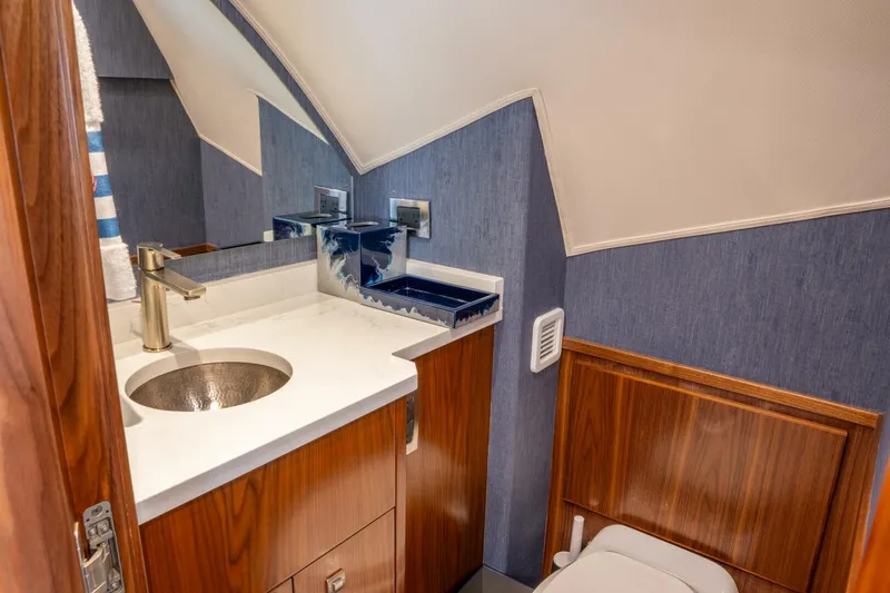 Slide: The Image of 2018 Viking 80 Enclosed Bridge - SILVERTIME - 5808732