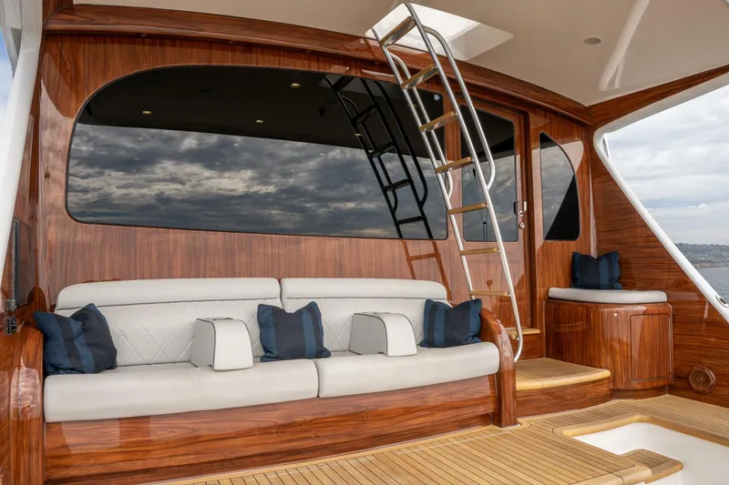 Slide: The Image of 2018 Viking 80 Enclosed Bridge - SILVERTIME - 5808761