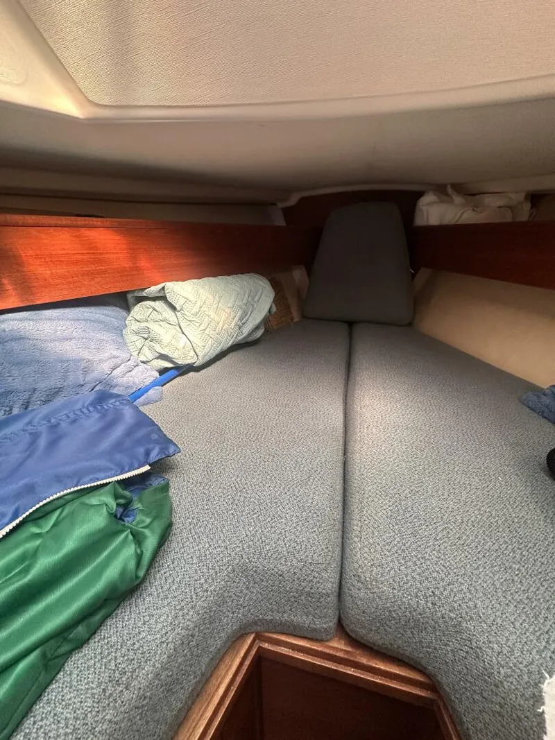 Slide: The Image of Sabre 34 1984 - 5960518