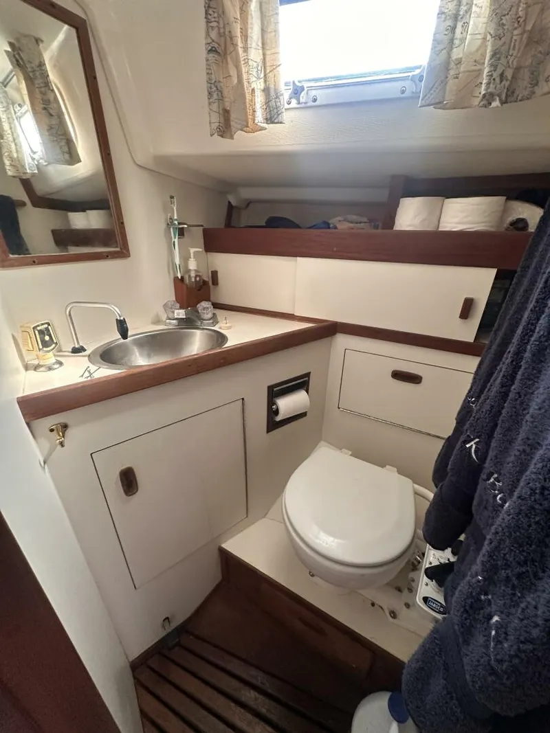 Slide: The Image of Sabre 34 1984 - 5960520