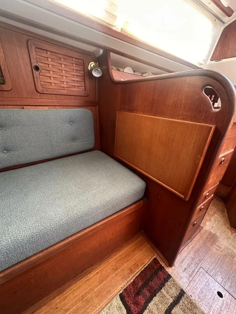 Slide: The Image of Sabre 34 1984 - 5960528