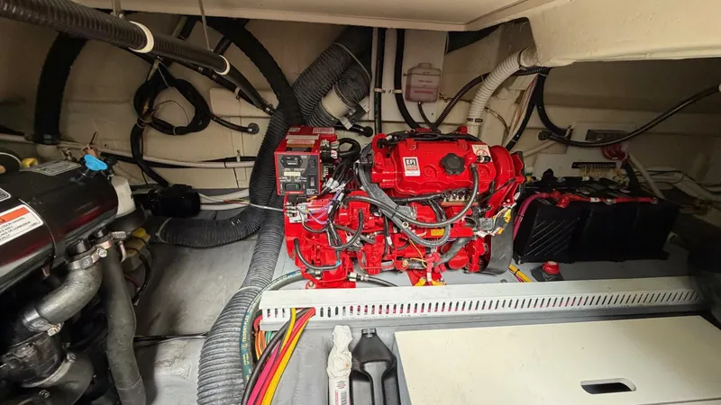 Slide: The Image of Carver C34 2019 - 5804359