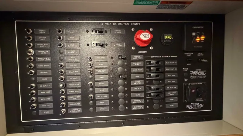 Slide: The Image of Carver C34 2019 - 5804370