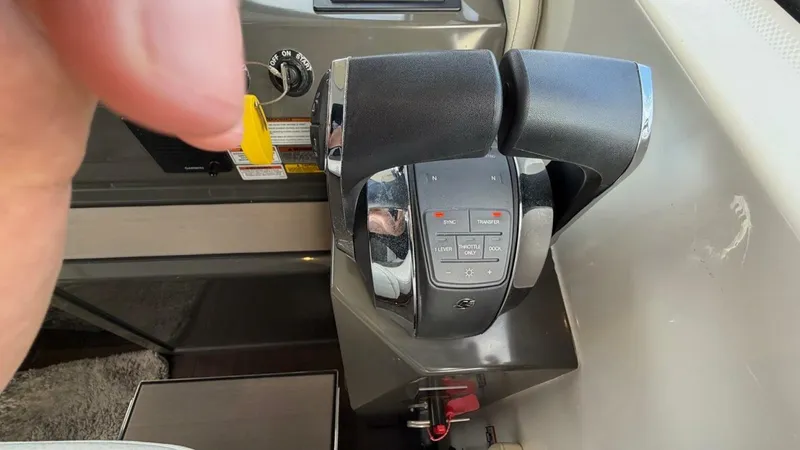 Slide: The Image of Carver Yachts C34 2019 - 5804298