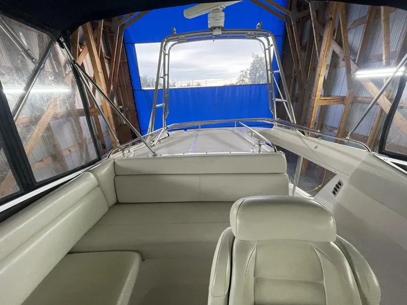 Slide: The Image of Regal 3880 Commodore 2004 - 5804475