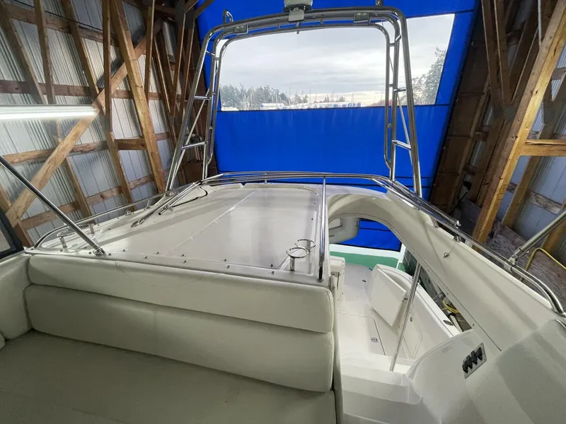 Slide: The Image of Regal 3880 Commodore 2004 - 5804477