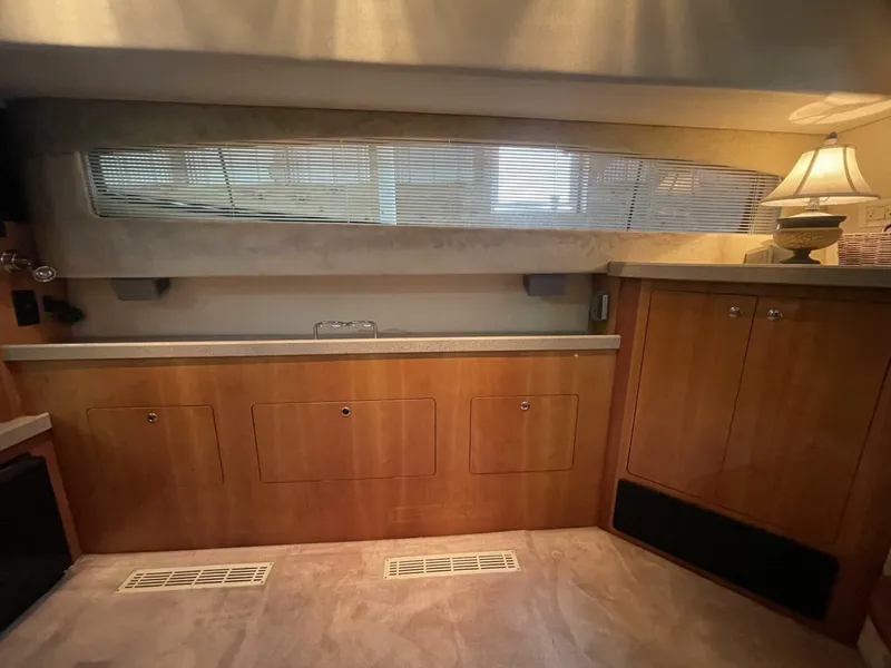 Slide: The Image of Regal 3880 Commodore 2004 - 5804498