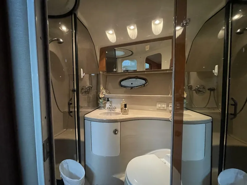 Slide: The Image of Regal 3880 Commodore 2004 - 5804509