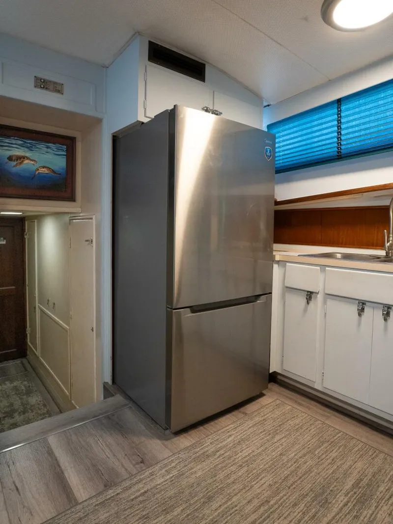 Slide: The Image of Hatteras 58 Yacht Fisherman 1975 - 5815245