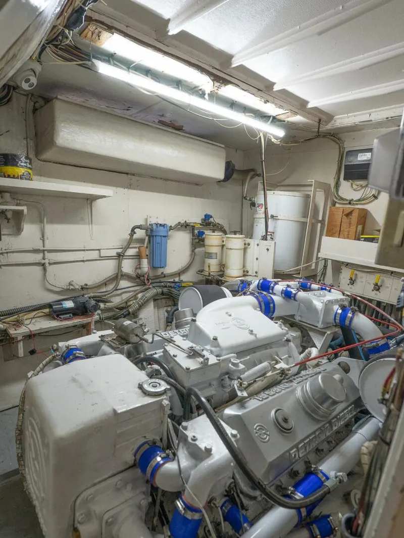 Slide: The Image of Hatteras 58 Yacht Fisherman 1975 - 5815260