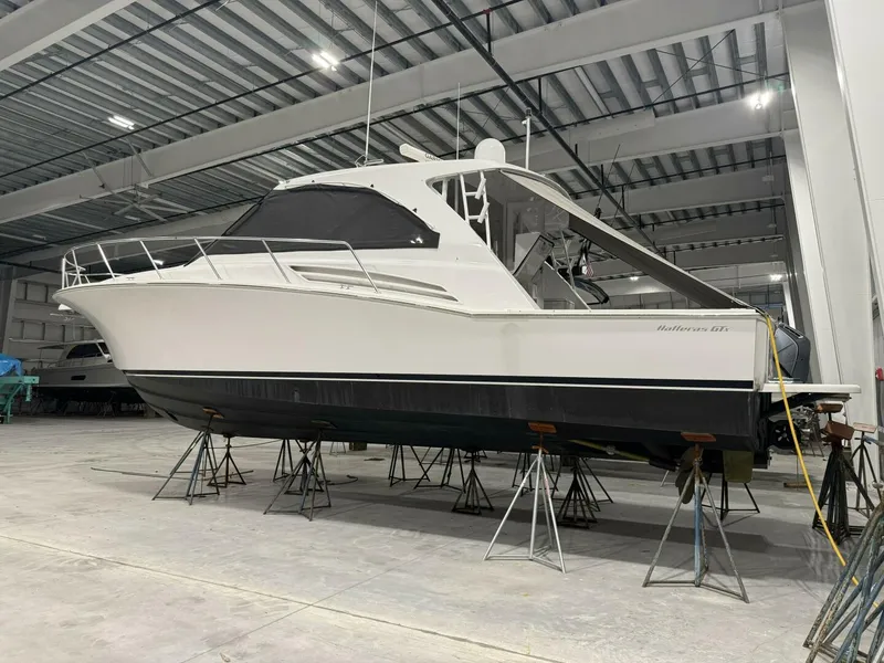Slide: The Image of Hatteras GT45 Express 2020 - 5816580