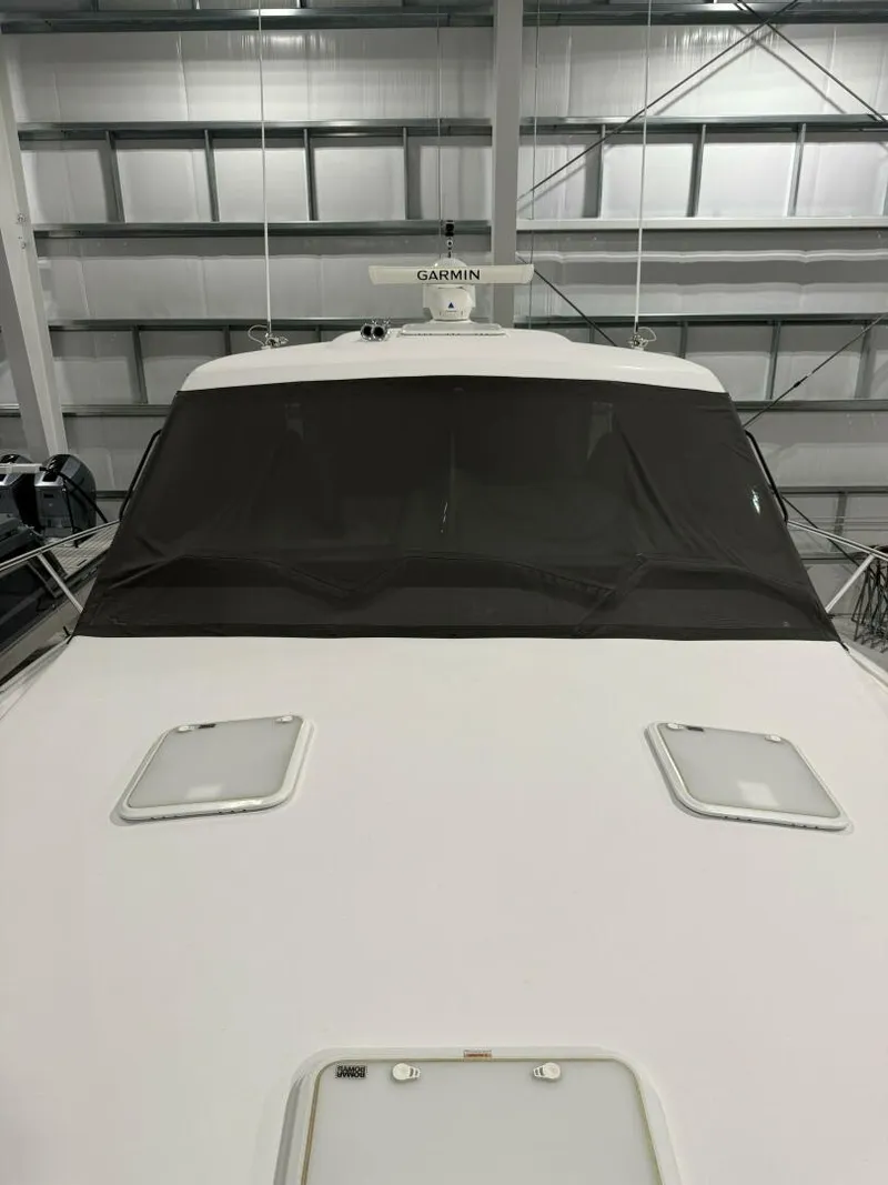 Slide: The Image of Hatteras GT45 Express 2020 - 5816577