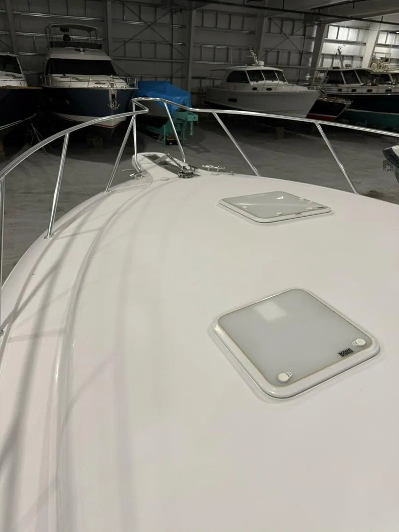 Slide: The Image of Hatteras GT45 Express 2020 - 5816579