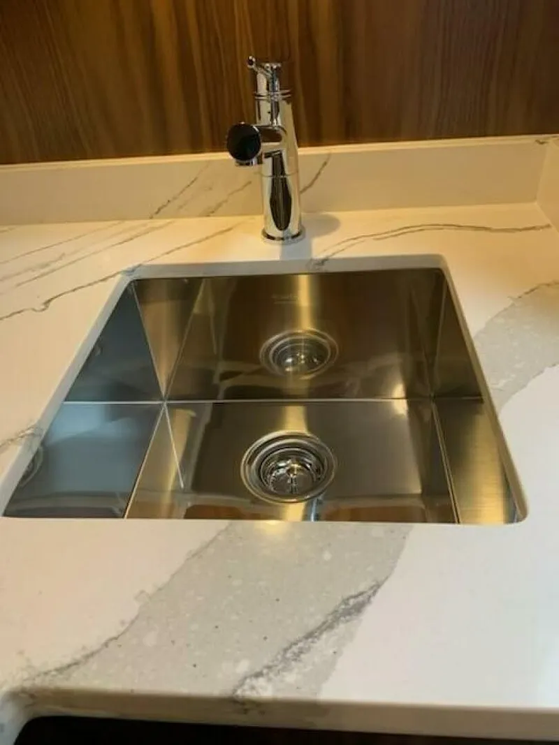 Slide: The Image of Hatteras GT45 Express 2020 - 5816794