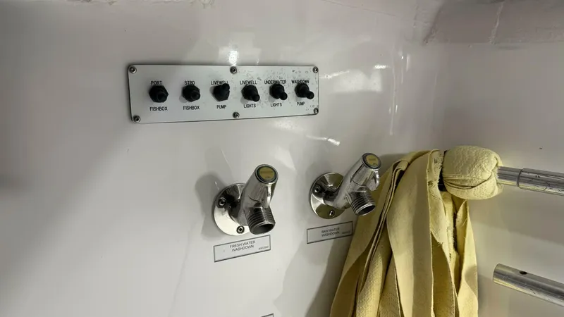 Slide: The Image of Hatteras GT45 Express 2020 - 5816570