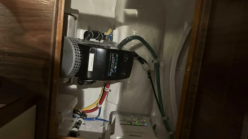 Slide: The Image of Hatteras GT45 Express 2020 - 5816567