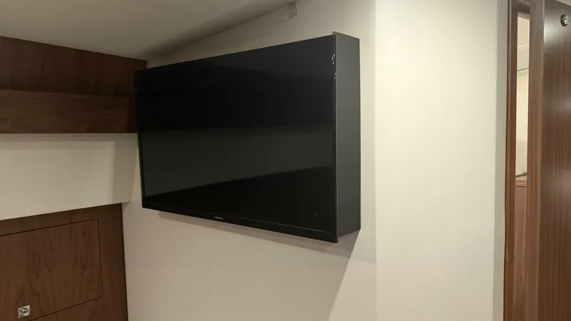 Slide: The Image of Hatteras GT45 Express 2020 - 5816568