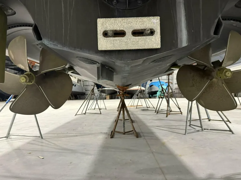 Slide: The Image of Hatteras GT45 Express 2020 - 5816583