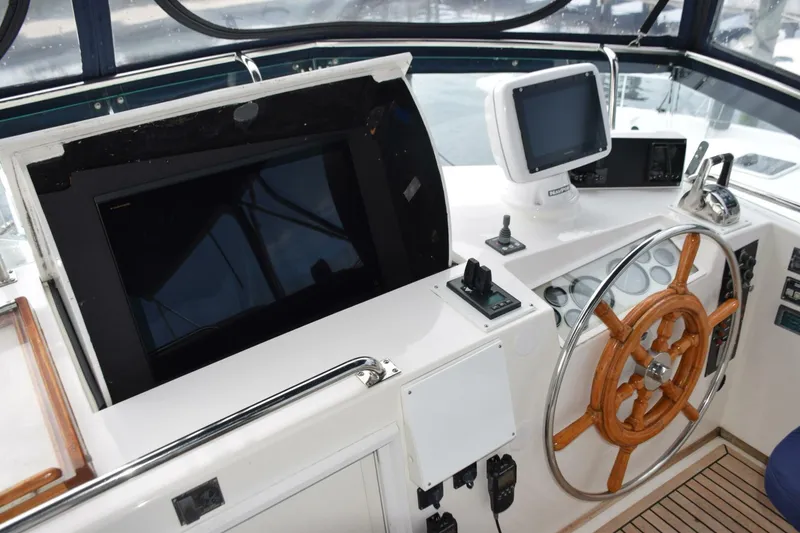 Slide: The Image of Pop up console with 24-inch touch screen monitor, bow and stern thruster controls - 5805822