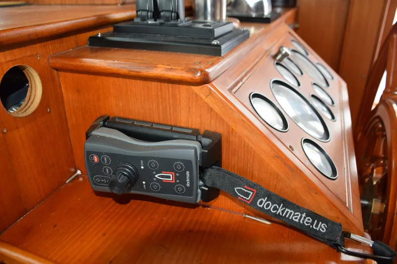 Slide: The Image of Helm console with Dockmate Twist controller on charging mount - 5805832