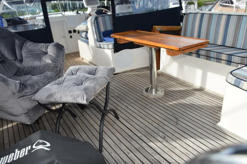 Slide: The Image of Flybridge outside of the enclosure - 5805890