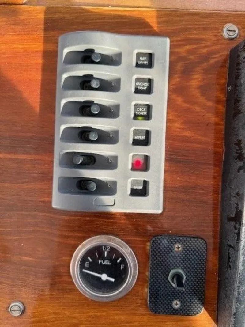 Slide: The Image of Jarvis Newman 32 1975 - 5805976