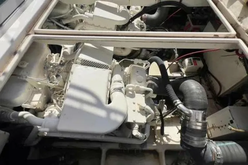 Slide: The Image of Cruisers Yachts 4285 Express Bridge 1996 - 5806174