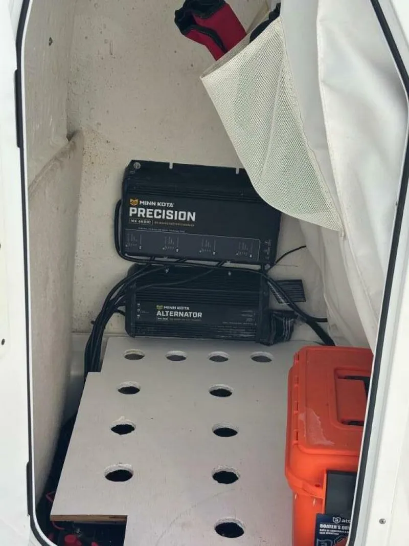 Slide: The Image of Sea Hunt BX22 2020 - 5806072