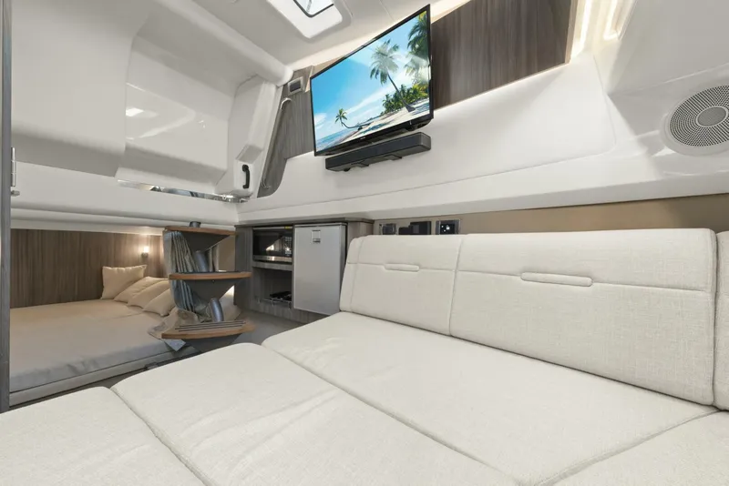 Slide: The Image of 2022 Sea Ray SLX 400 Outboard SEA N SEA - 5829212