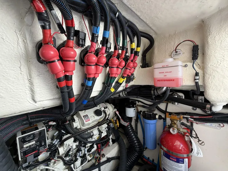 Slide: The Image of 2022 Sea Ray SLX 400 Outboard SEA N SEA - 5830082