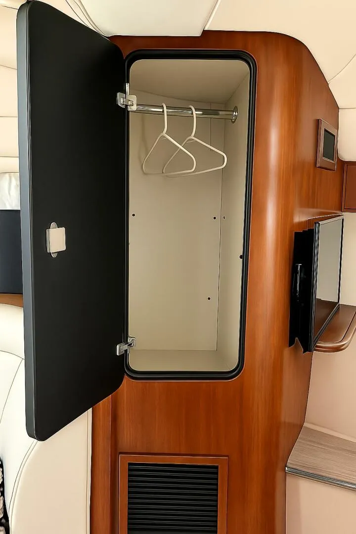 Slide: The Image of Cruisers 3870 Esprit 1999 - 5806891