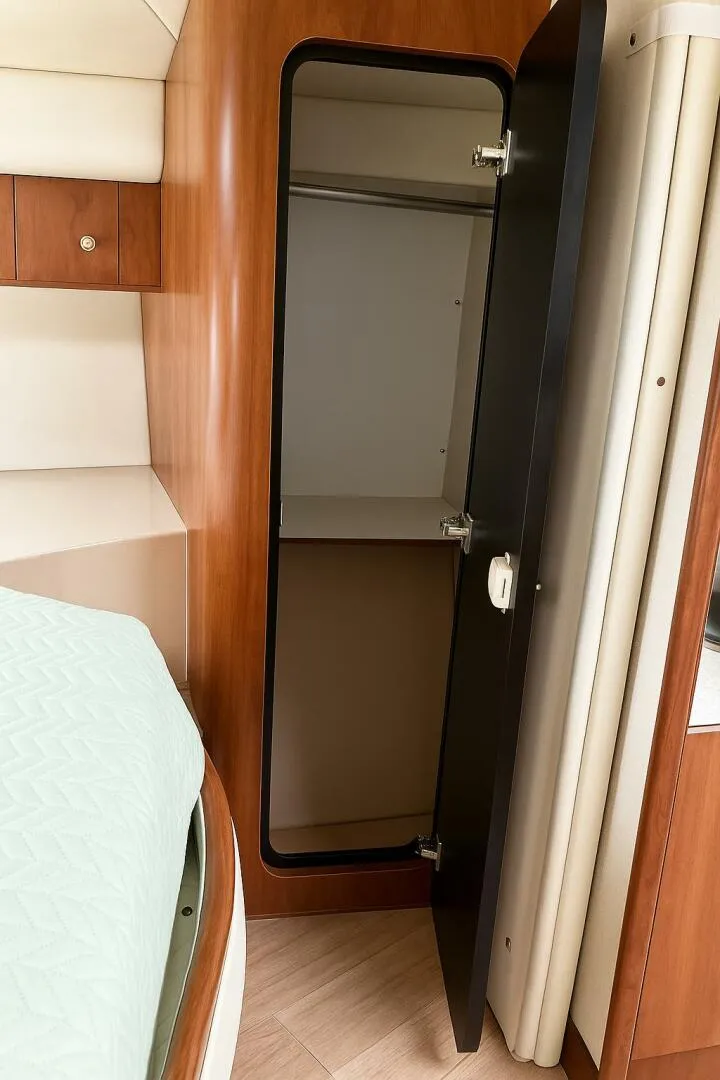 Slide: The Image of Cruisers 3870 Esprit 1999 - 5806894