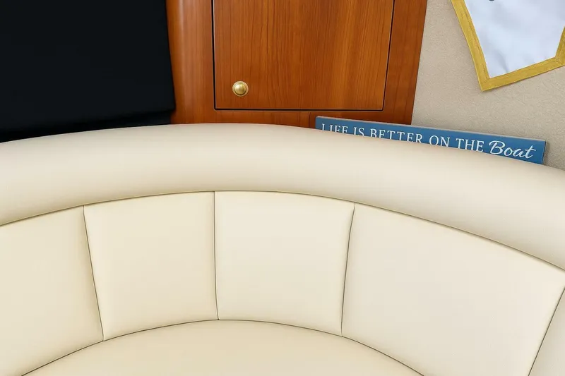 Slide: The Image of Cruisers 3870 Esprit 1999 - 5806884