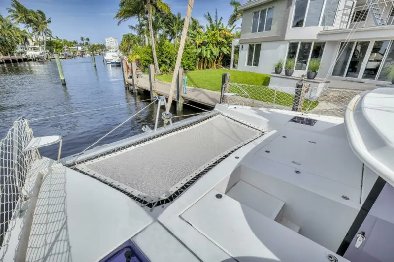 Slide: The Image of Leopard 40 Owners Version 2017 - 5807559