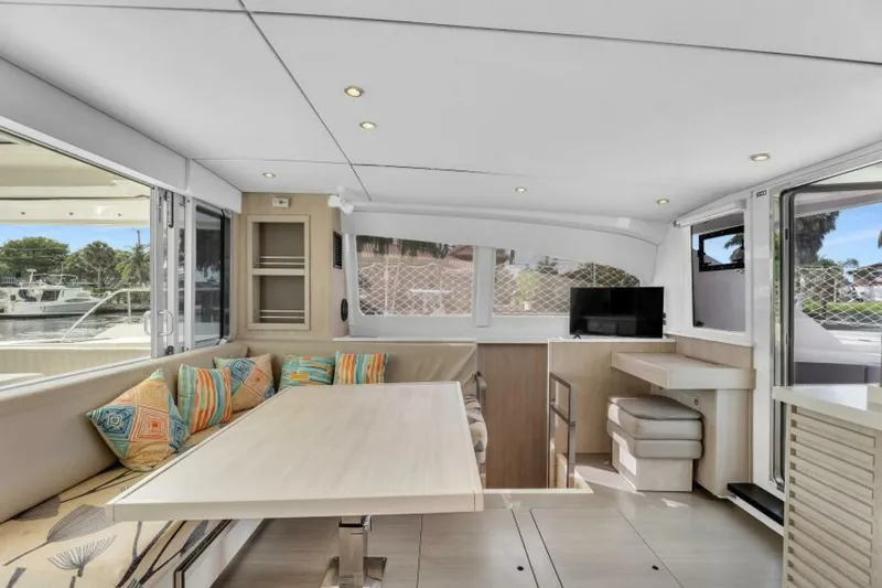 Slide: The Image of Leopard 40 Owners Version 2017 - 5807579