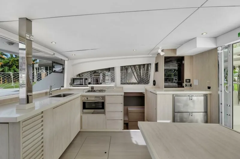 Slide: The Image of Leopard 40 Owners Version 2017 - 5807586