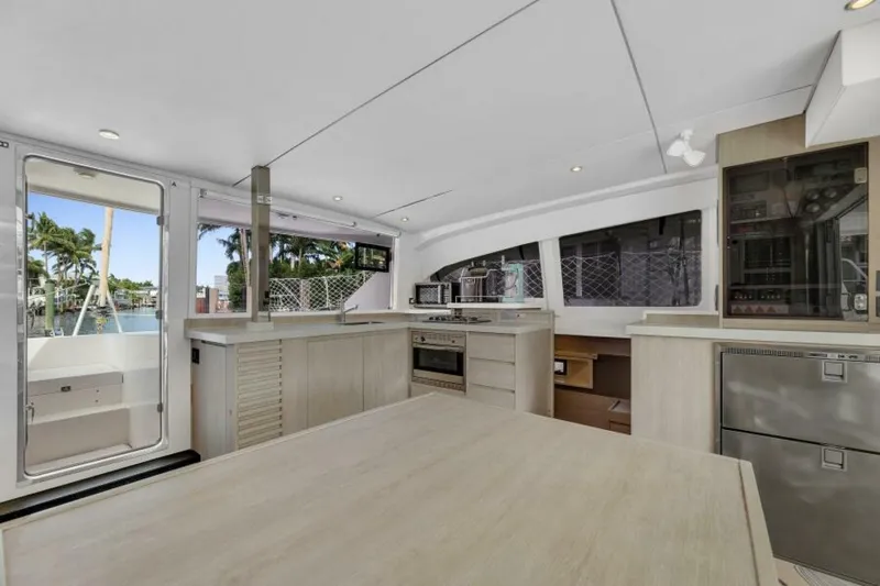 Slide: The Image of Leopard 40 Owners Version 2017 - 5807591