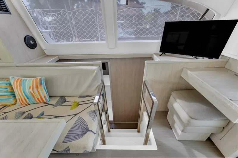 Slide: The Image of Leopard 40 Owners Version 2017 - 5807605