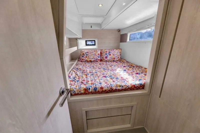 Slide: The Image of Leopard 40 Owners Version 2017 - 5807608