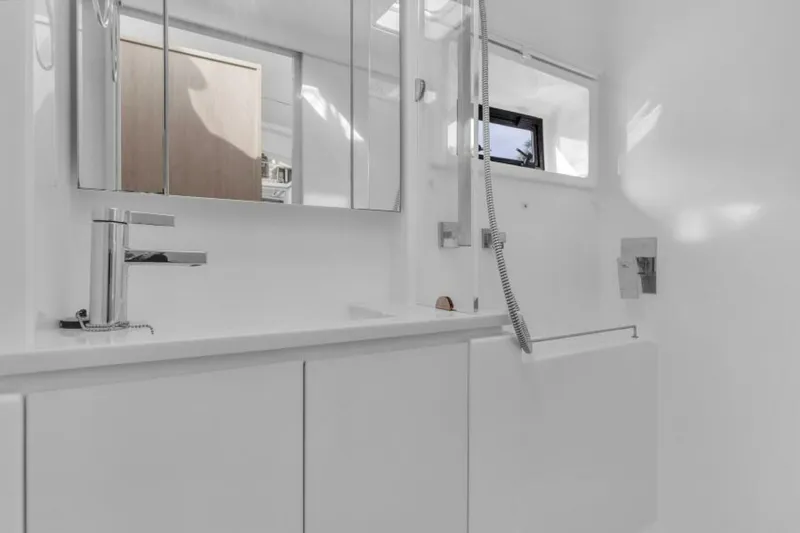 Slide: The Image of Leopard 40 Owners Version 2017 - 5807616