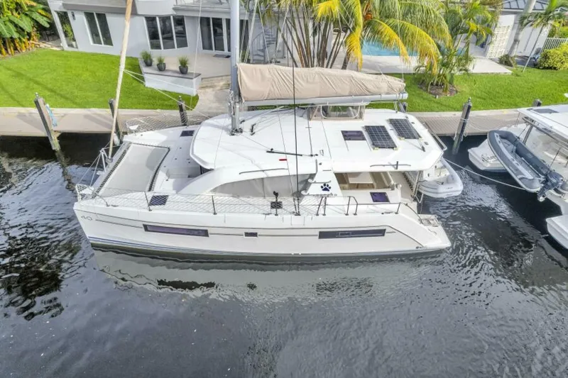 Slide: The Image of Leopard 40 Owners Version 2017 - 5807625