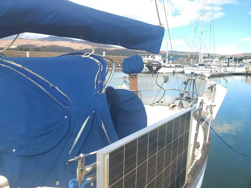 Slide: The Image of Pacific Seacraft Cutter 1989 - 5836593