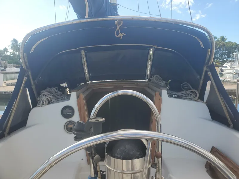 Slide: The Image of Pacific Seacraft Cutter 1989 - 5836590