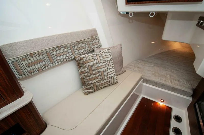 Slide: The Image of Pursuit DC 365 Dual Console 2023 - 5809614