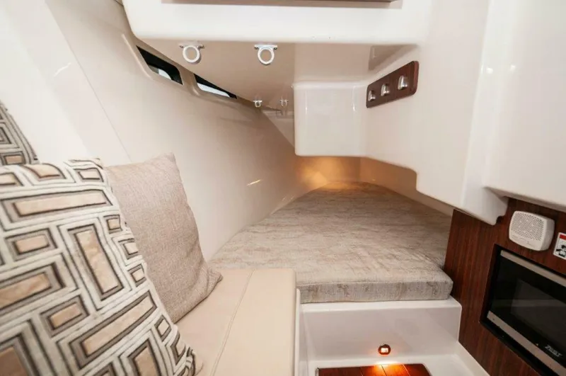 Slide: The Image of Pursuit DC 365 Dual Console 2023 - 5809618